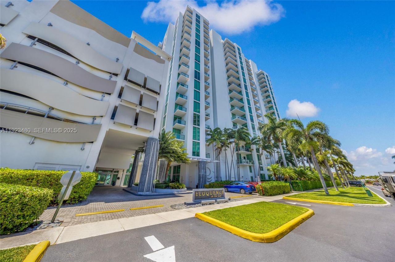 7930 East Dr, Unit 506, North Bay Village, FL 33141 Photo