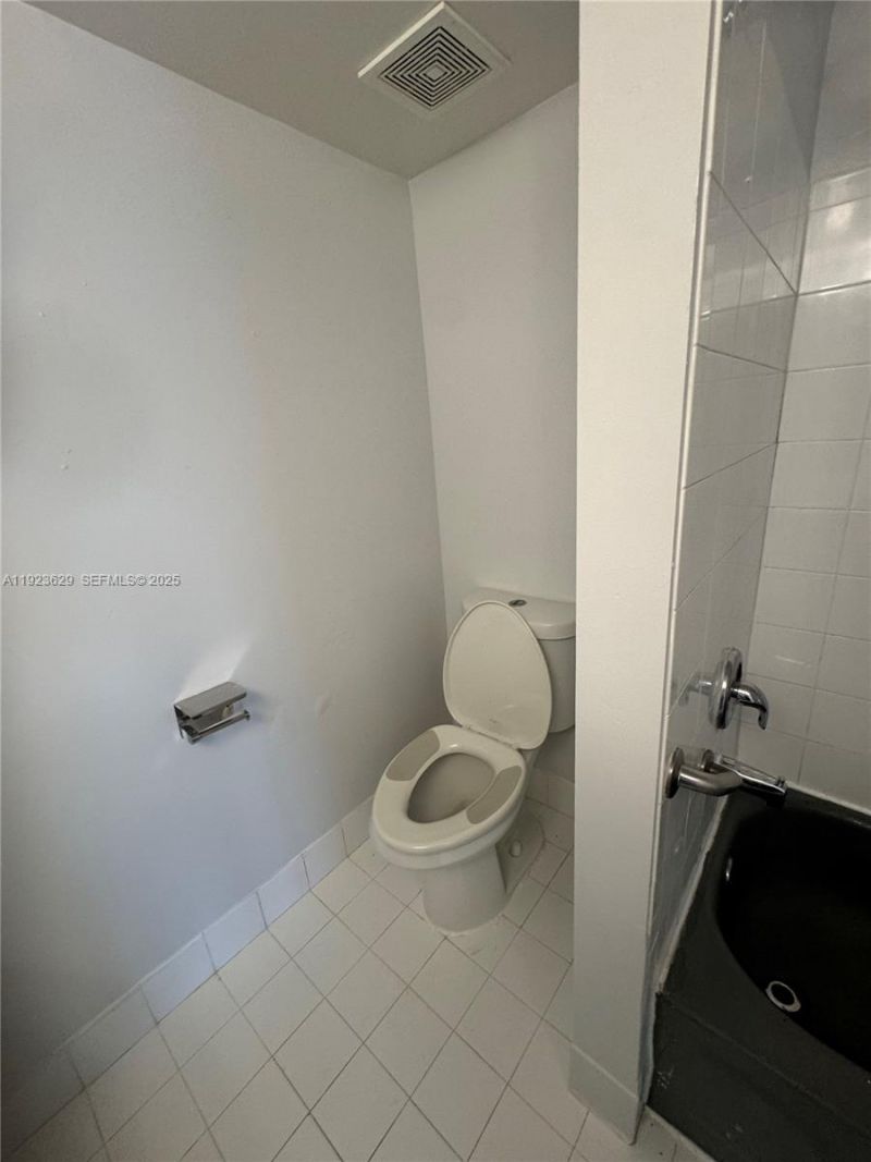 450 S Park Rd, Unit 5-307, Hollywood, FL 33021 Photo