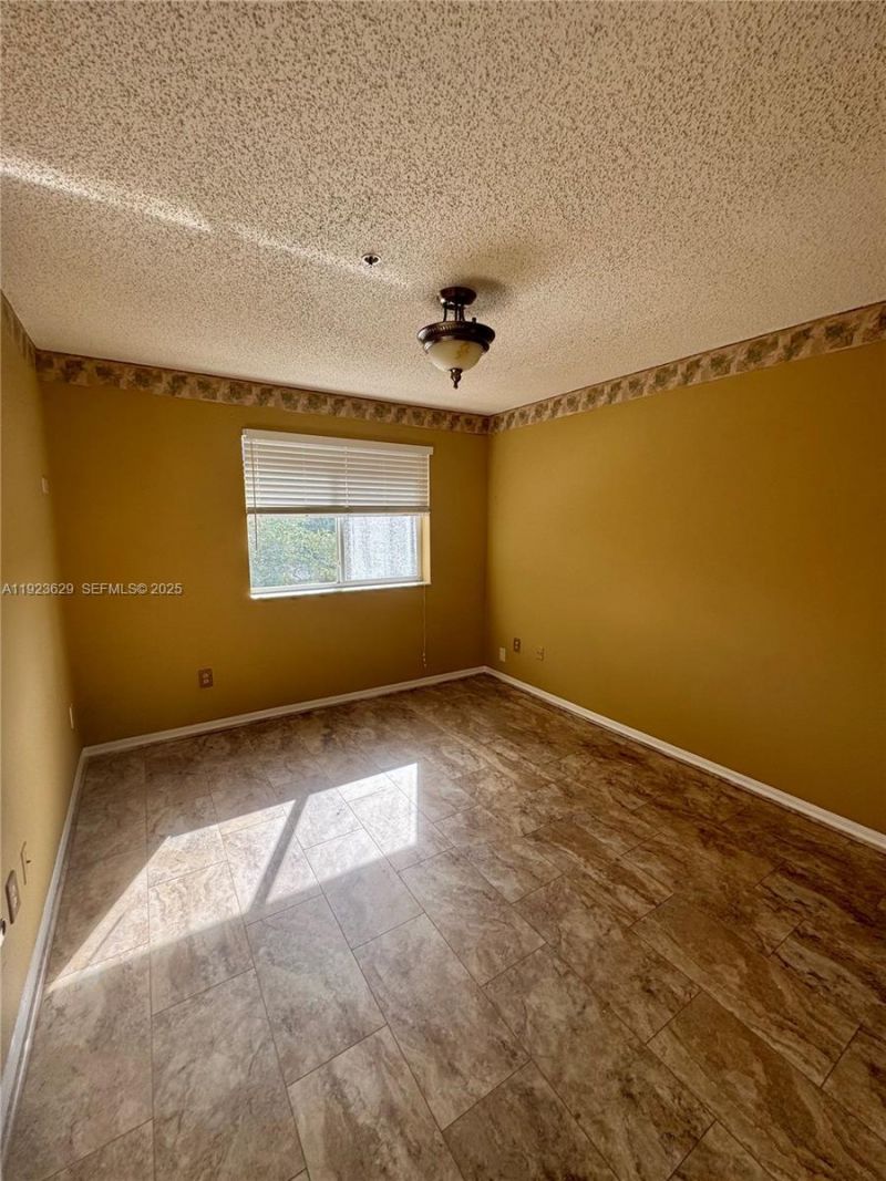 450 S Park Rd, Unit 5-307, Hollywood, FL 33021 Photo