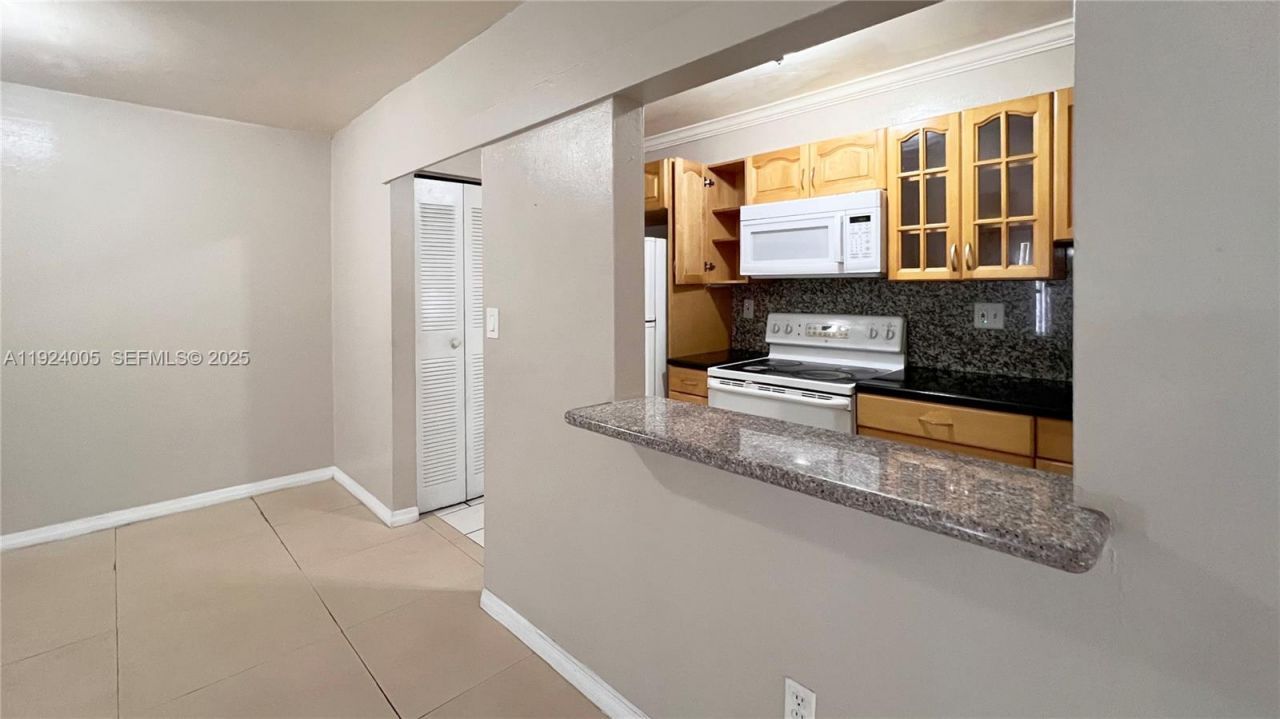 4530 NW 79th Ave, Unit 2A, Doral, FL 33166 Photo