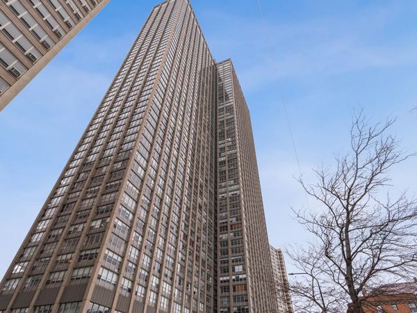 655 W Irving Park Road, Unit 3704, Chicago, IL 60613