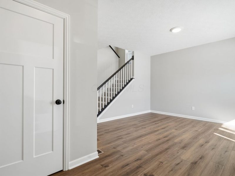 304 Cherry Hills Road, Commercial Point, OH 43116 Photo 2