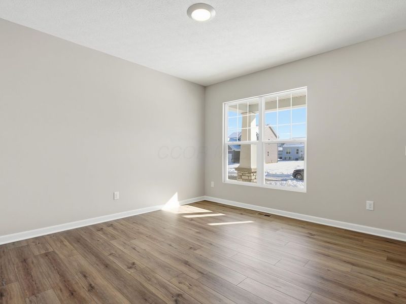 304 Cherry Hills Road, Commercial Point, OH 43116 Photo 4