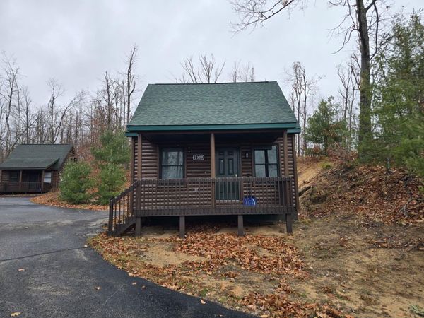2320 Cabin Cove, Gaylord, MI 49735