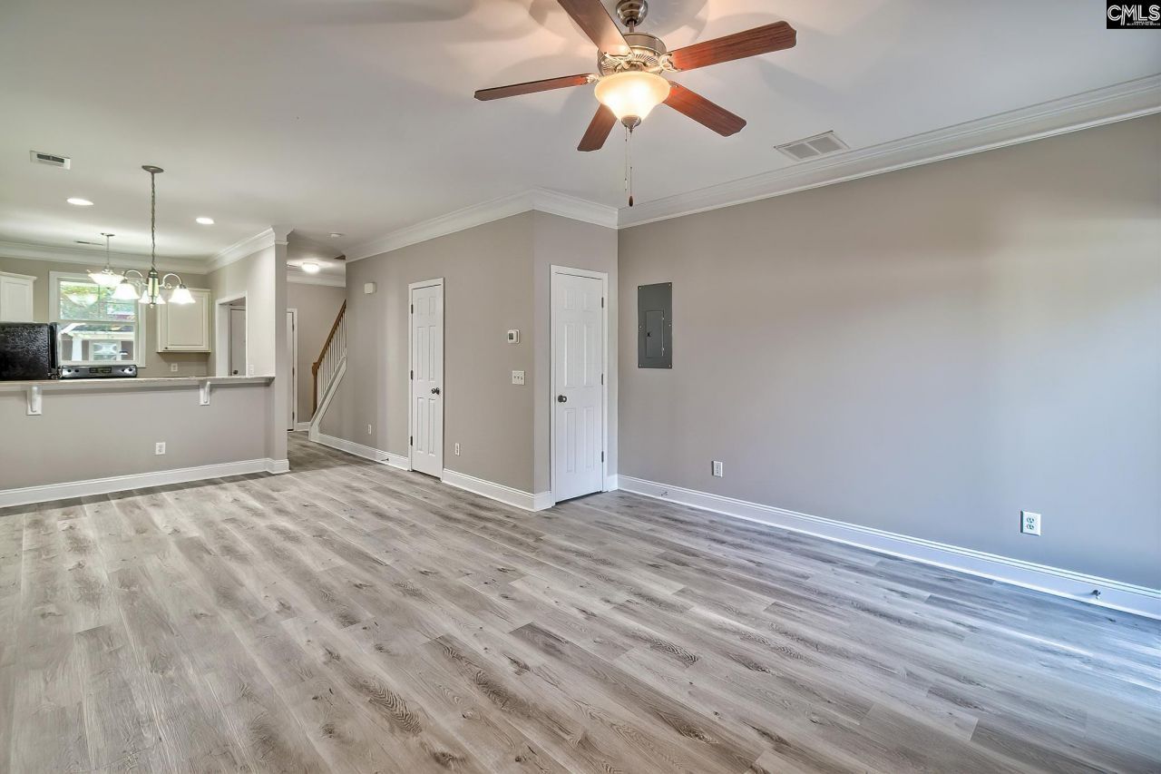 833 Forest Park Road  Photo 10