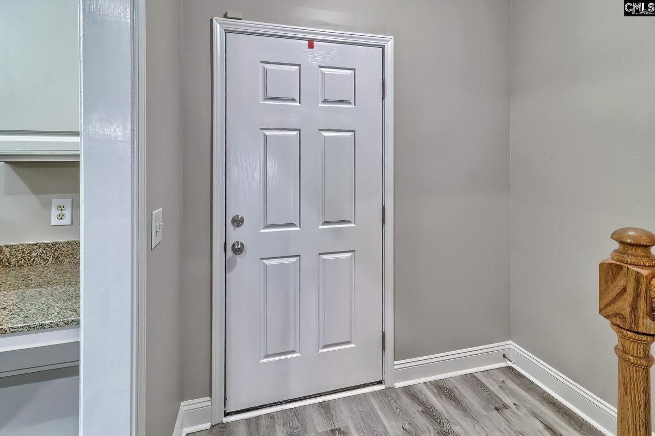 833 Forest Park Road  Photo 14