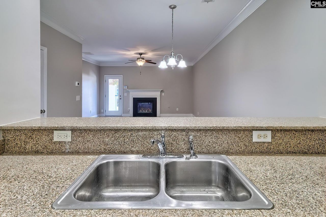 833 Forest Park Road  Photo 8