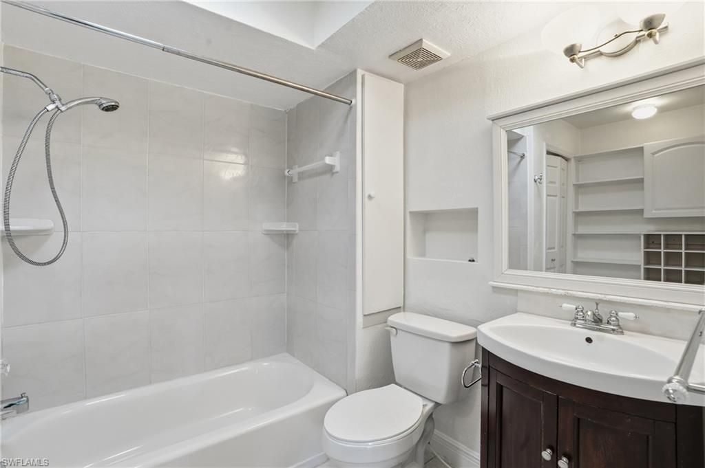 2108 NE 1st St, Cape Coral, FL 33909 Photo