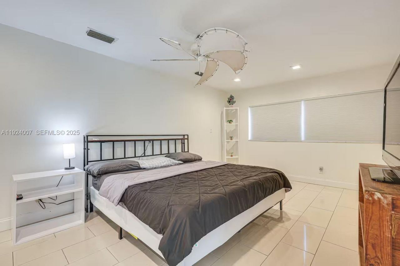 6950 SW 26th St, Miramar, FL 33023 Photo