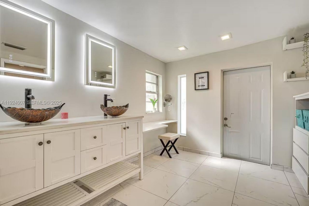 6950 SW 26th St, Miramar, FL 33023 Photo