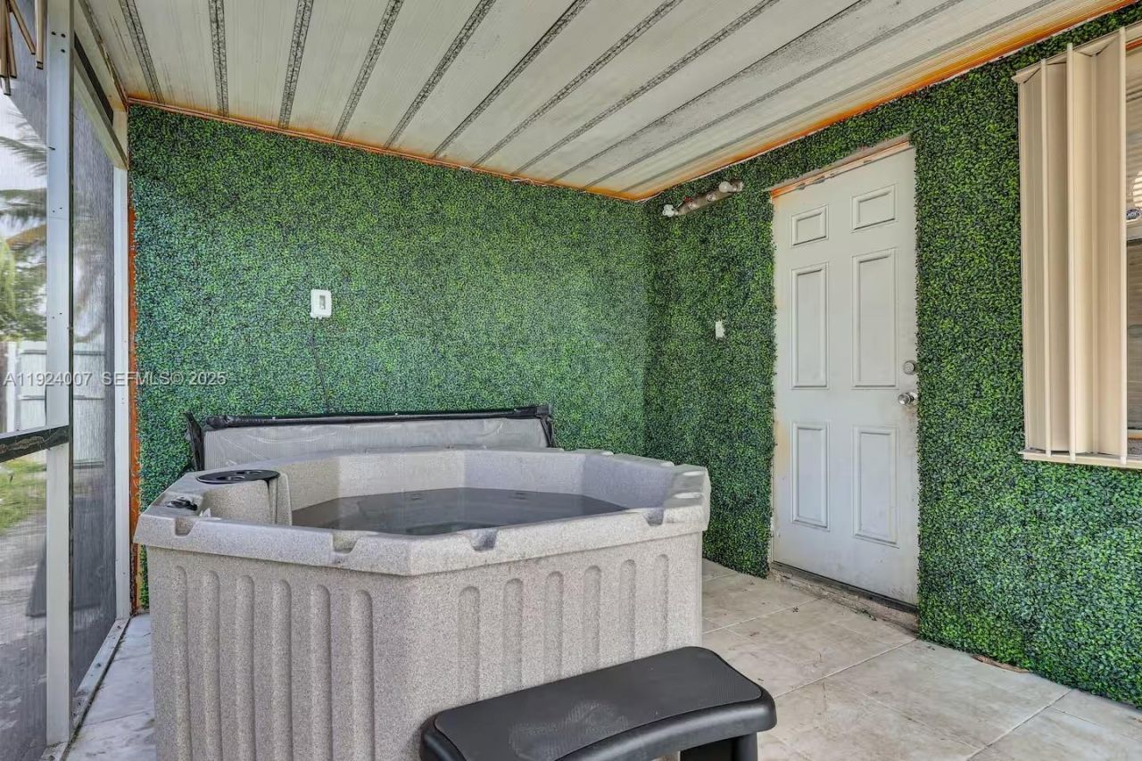 6950 SW 26th St, Miramar, FL 33023 Photo