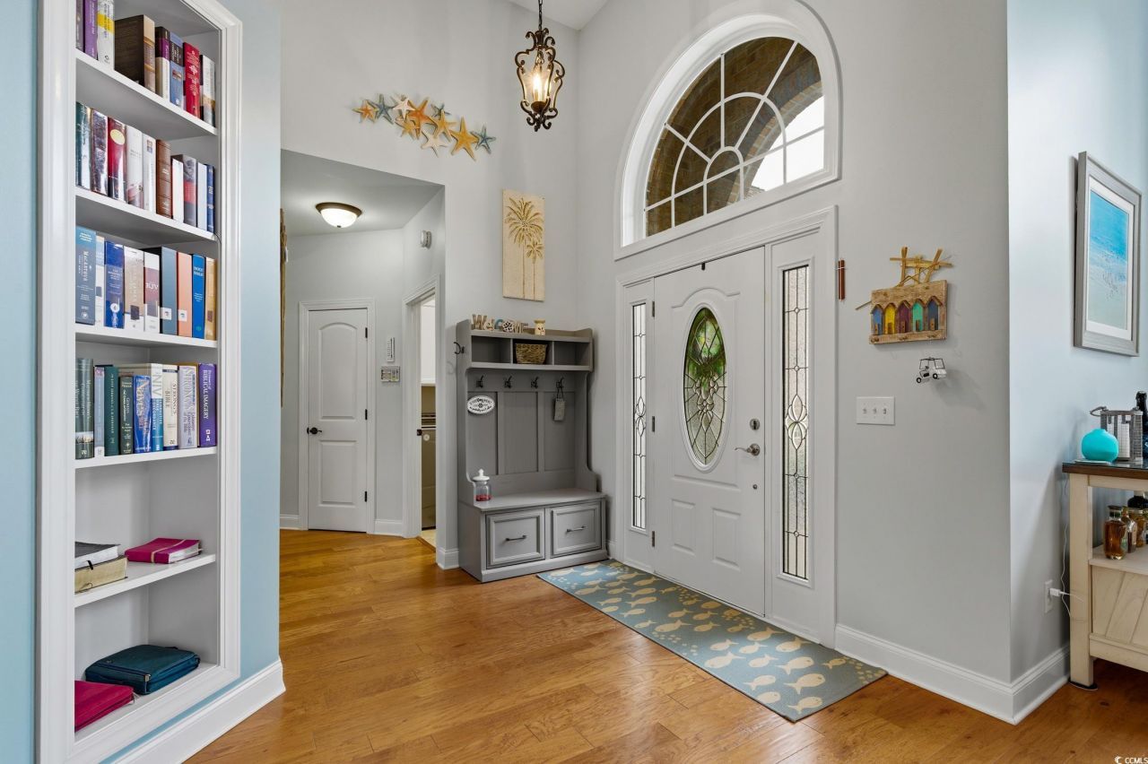 310 Muirfield Rd. Photo 4