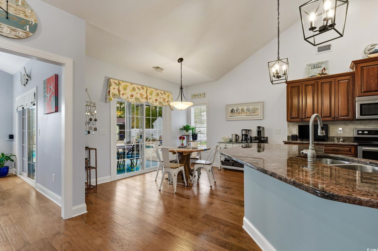 310 Muirfield Rd. Photo 9