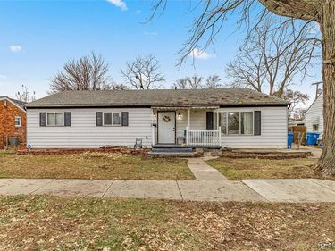 6429 N Beech Daly Road, Dearborn Heights, MI 48127