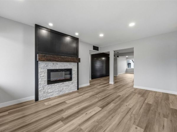 4245 1st Avenue SE, Cedar Rapids, IA 52402