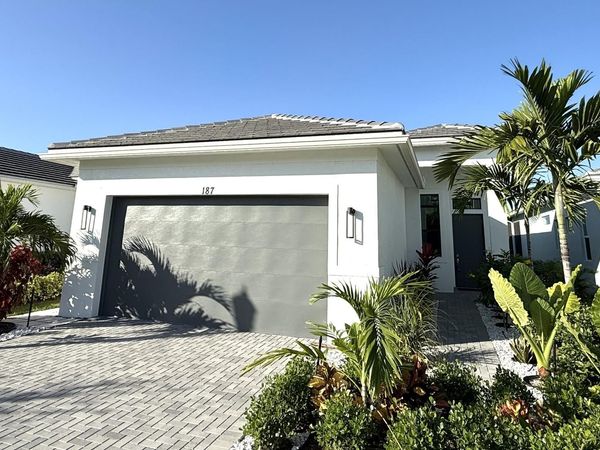 187 SE Via Sangro, Port St Lucie, FL 34952