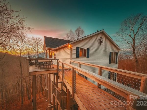 114 Spruce Hollow Road , Beech Mountain, NC 28604