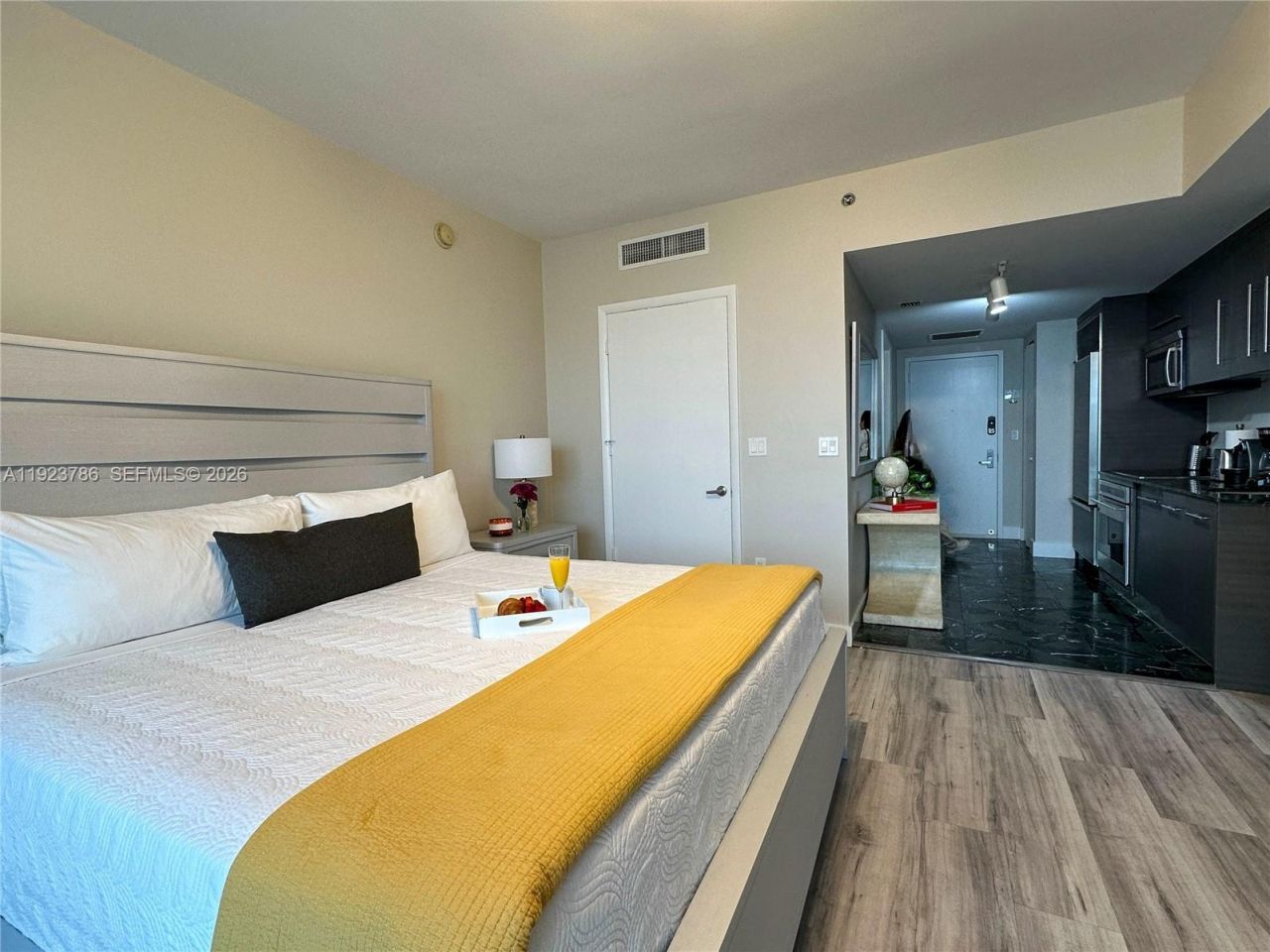485 Brickell Ave, Unit 4405, Miami, FL 33131 Photo
