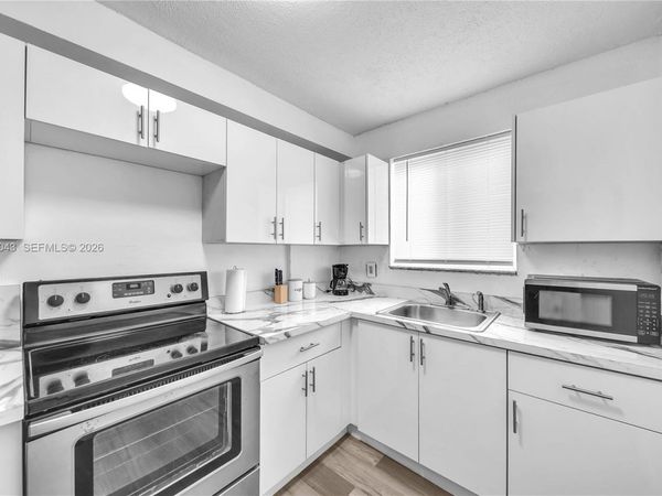 506 N 60th Ter, Hollywood, FL 33024