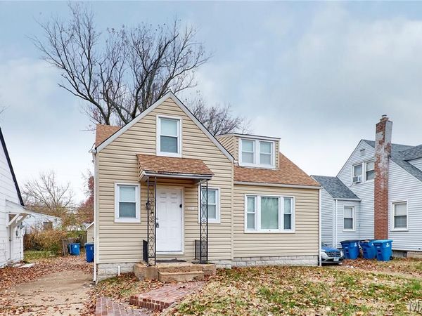 11921 Larimore Road, St Louis, MO 63138