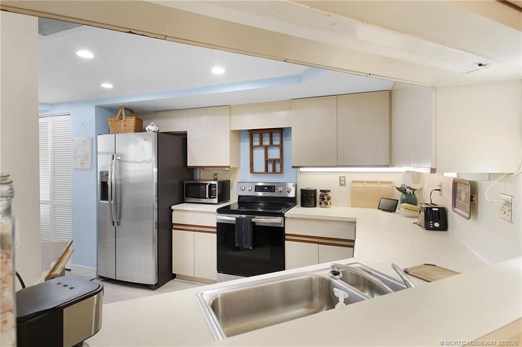 9500 S Ocean Drive, Unit 908, Jensen Beach, FL 34957 Photo