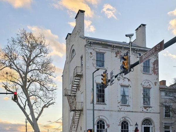 52 E HIGH STREET, CARLISLE, PA 17013