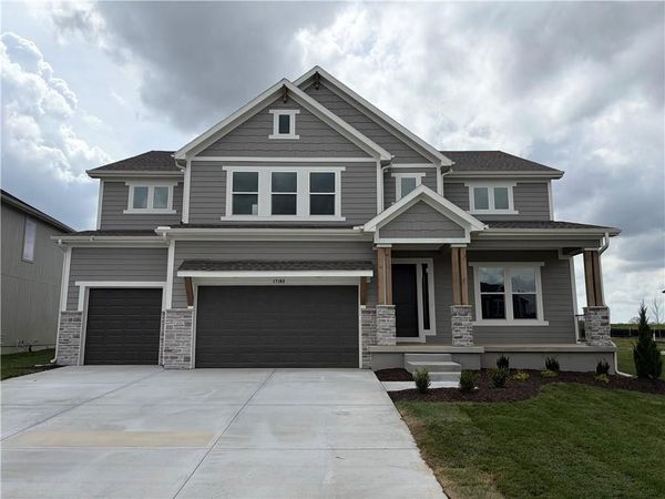 17168 S Laurelwood Street, Olathe, KS 66062