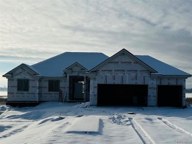 7100 Dryden Road, Almont Twp, MI 48003