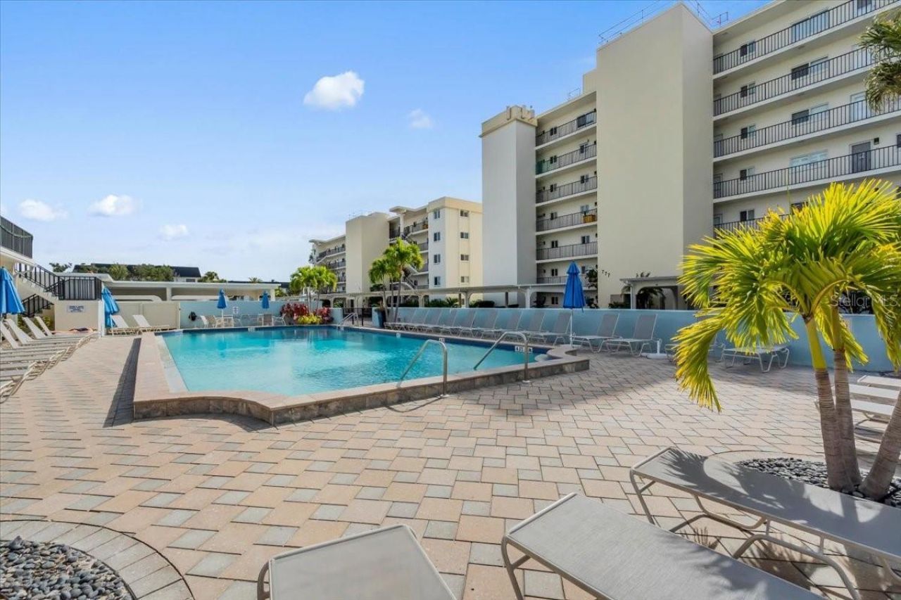 757 Beach Road, Unit 310, Sarasota, FL 34242 Photo