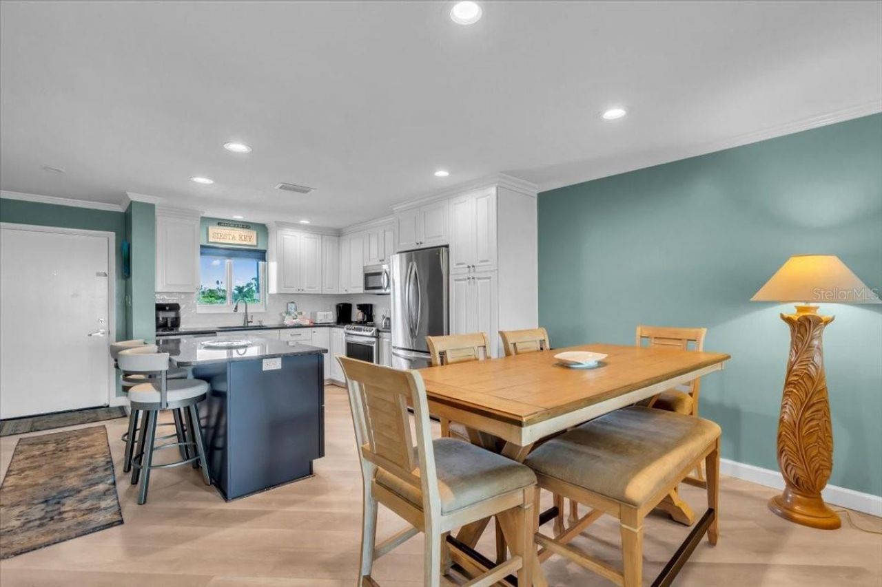 757 Beach Road, Unit 310, Sarasota, FL 34242 Photo