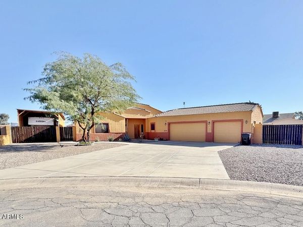 8559 W CANTERBURY Lane, Arizona City, AZ 85123