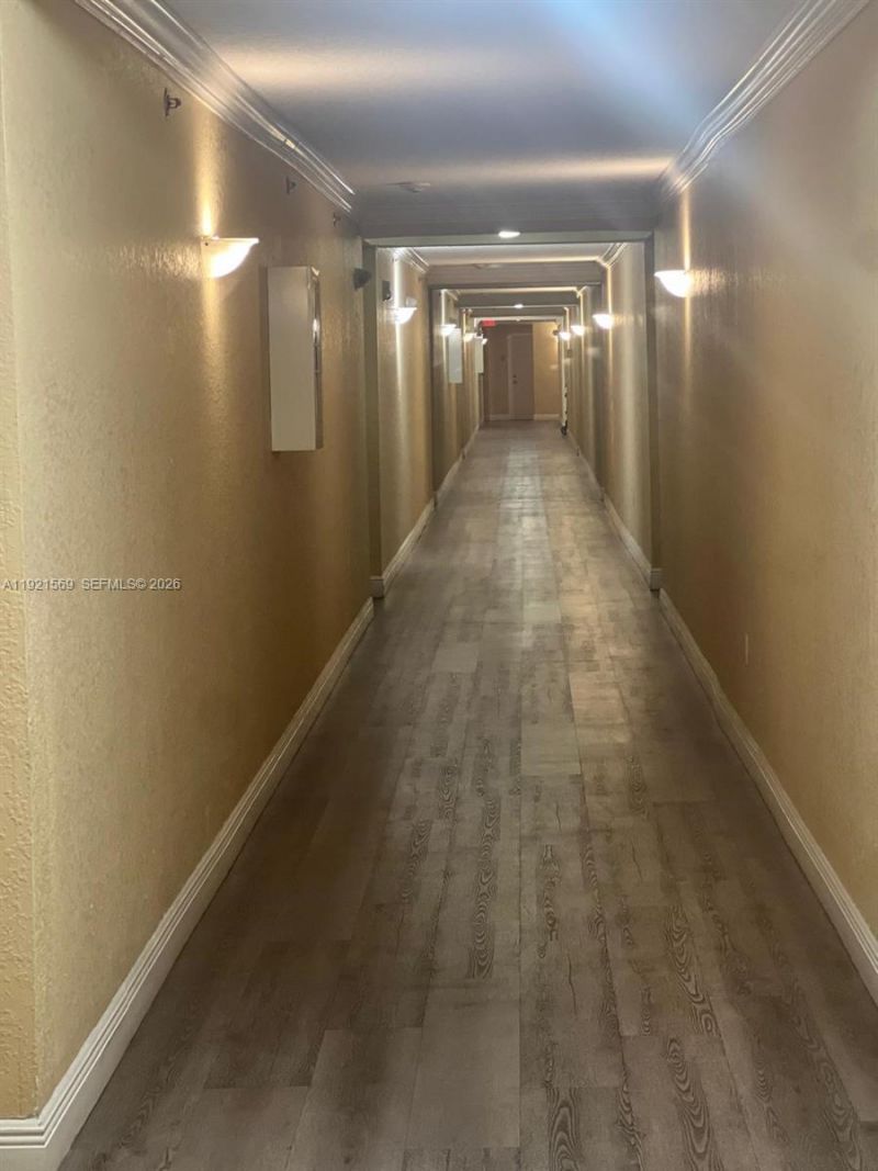 2475 NW 16th St Rd, Unit 611, Miami, FL 33125 Photo