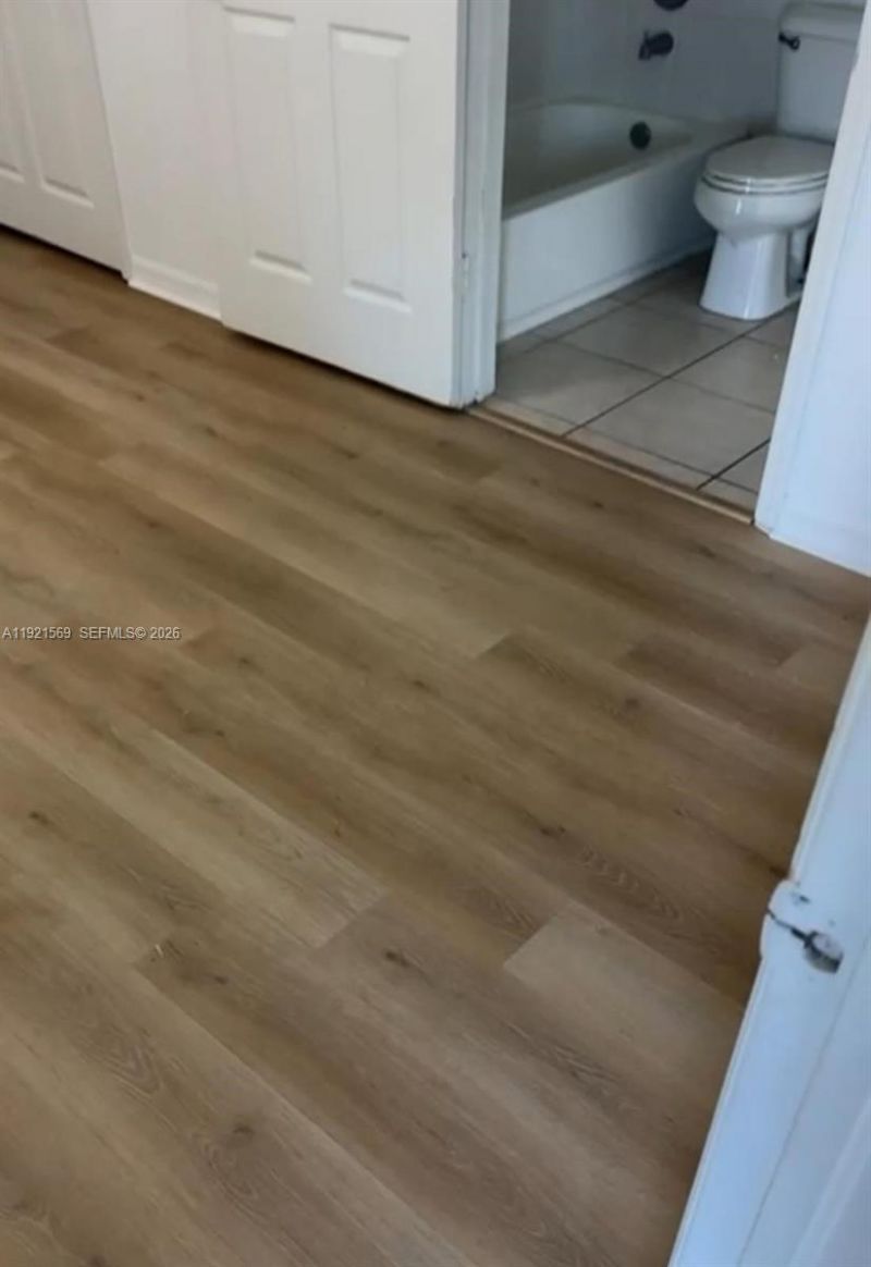 2475 NW 16th St Rd, Unit 611, Miami, FL 33125 Photo