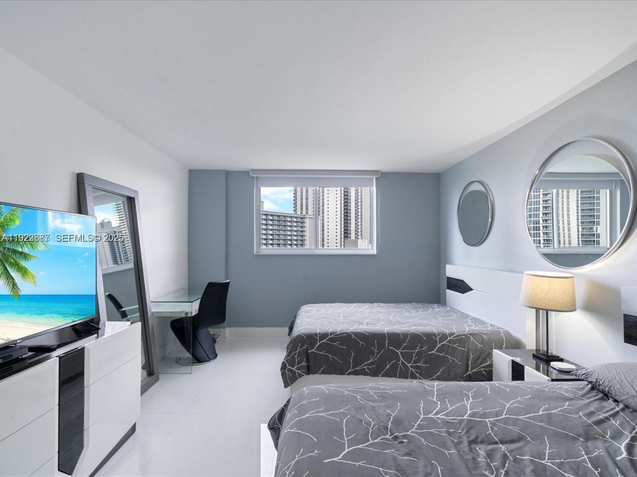 19370 E Collins Ave, Unit 627, Sunny Isles Beach, FL 33160 Photo