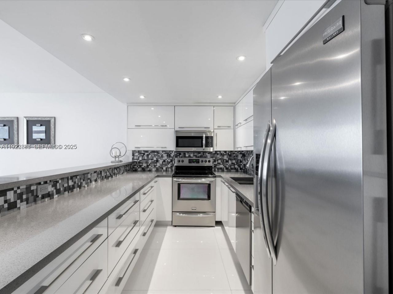 19370 E Collins Ave, Unit 627, Sunny Isles Beach, FL 33160 Photo