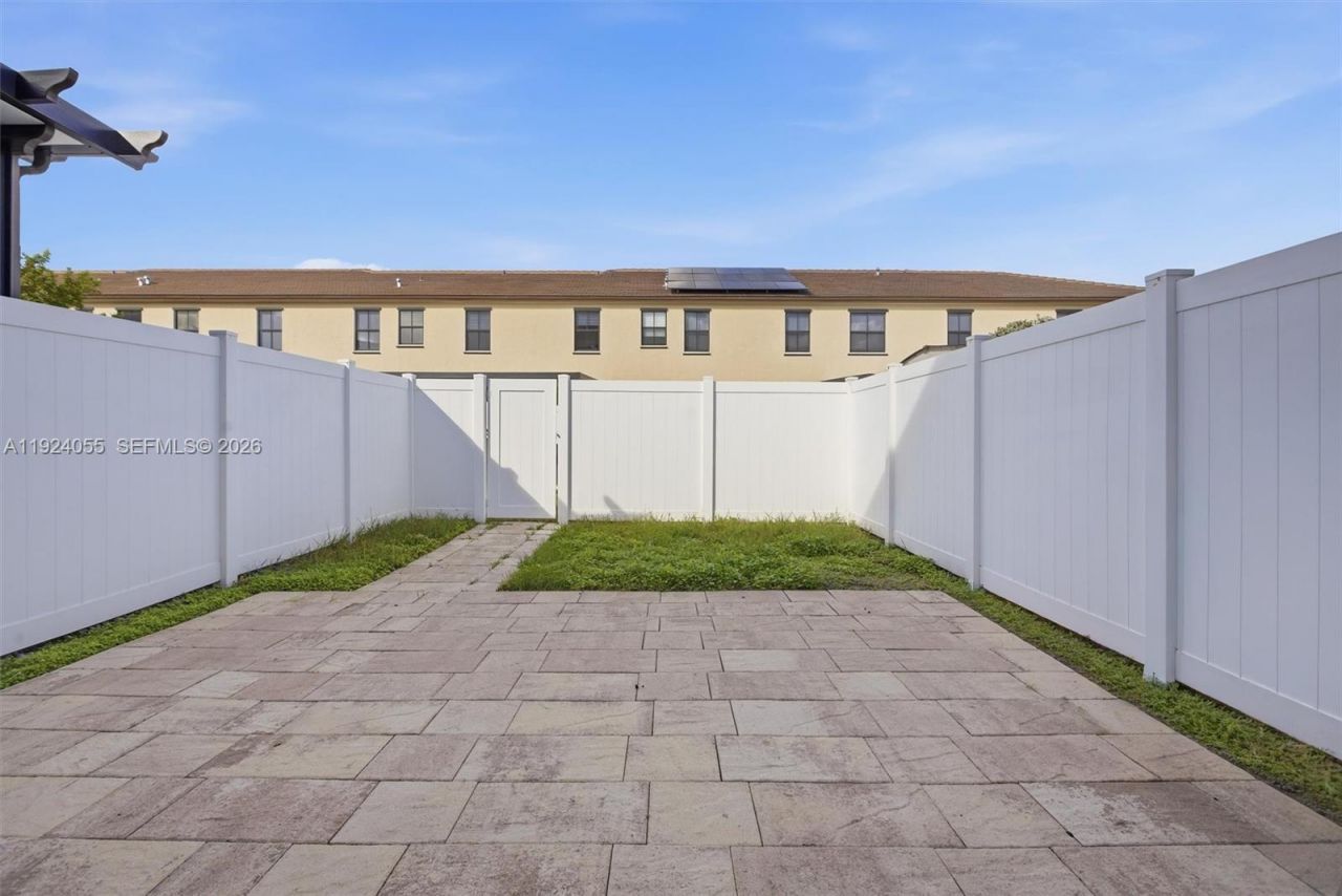 3355 W 106th Ter, Hialeah, FL 33018 Photo