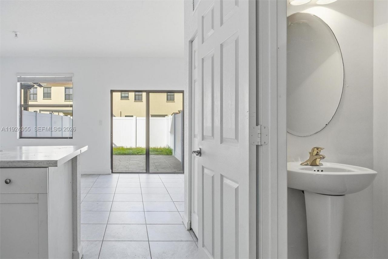 3355 W 106th Ter, Hialeah, FL 33018 Photo