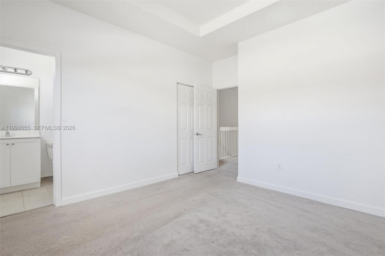 3355 W 106th Ter, Hialeah, FL 33018 Photo