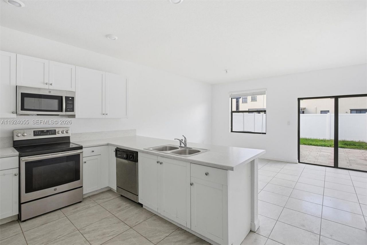 3355 W 106th Ter, Hialeah, FL 33018 Photo