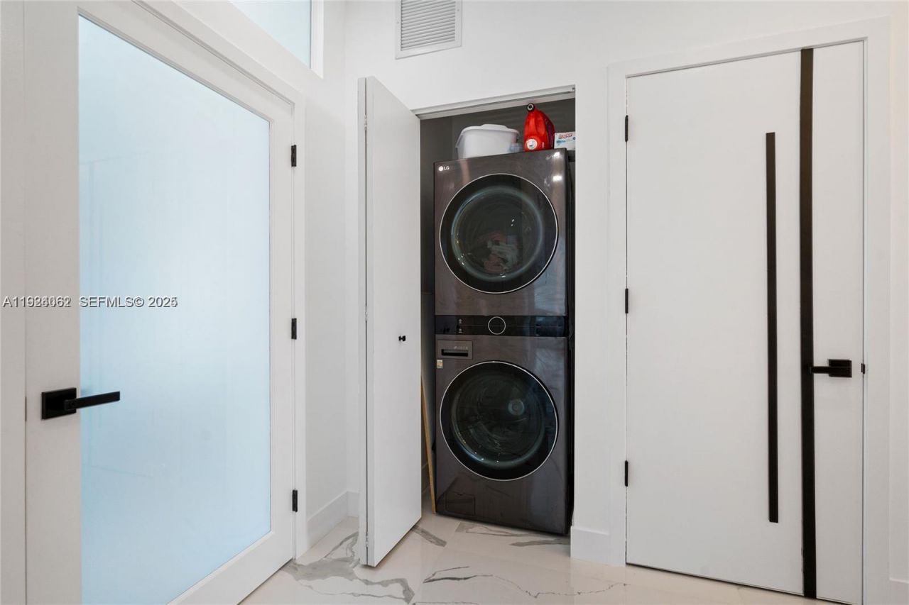 3029 NE 188th St, Unit 1021, Aventura, FL 33180 Photo