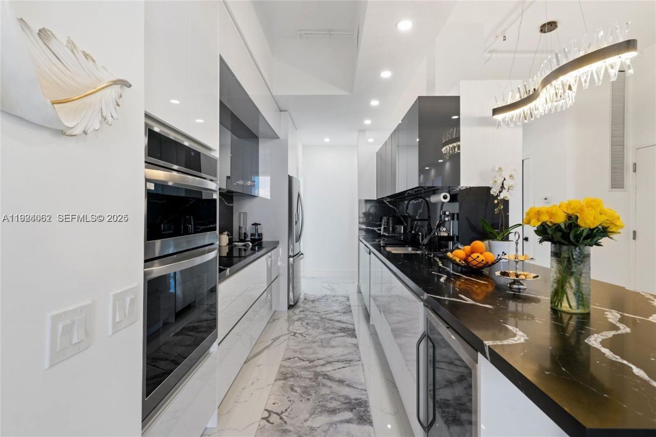 3029 NE 188th St, Unit 1021, Aventura, FL 33180 Photo