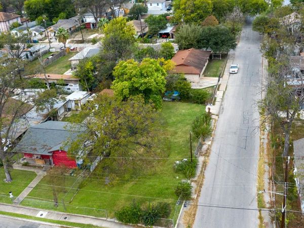 201 S San Gabriel, San Antonio, TX 78237