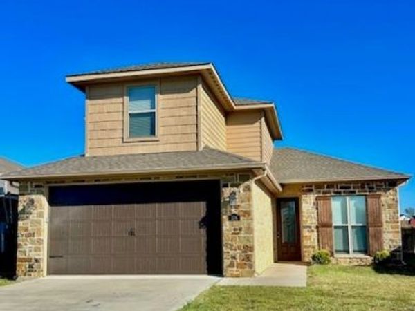 104 Tallgrass Street, Calera, OK 74730