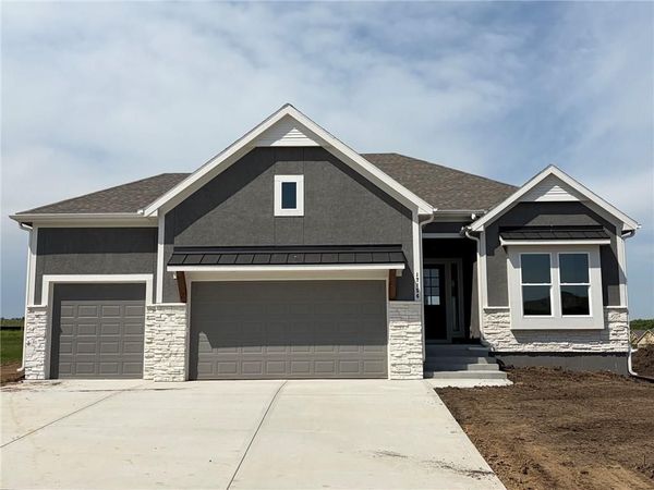 17156 S Laurelwood Street, Olathe, KS 66062