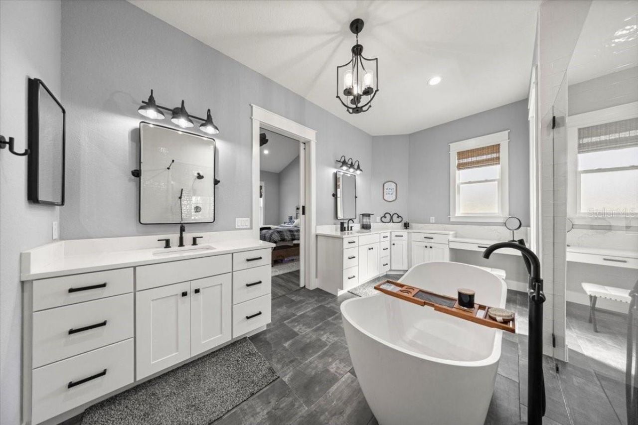 10561 NE 104th Circle, Oxford, FL 34484 Photo