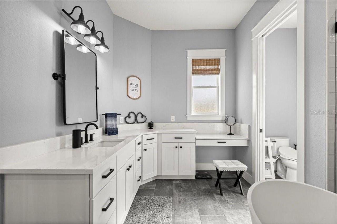 10561 NE 104th Circle, Oxford, FL 34484 Photo