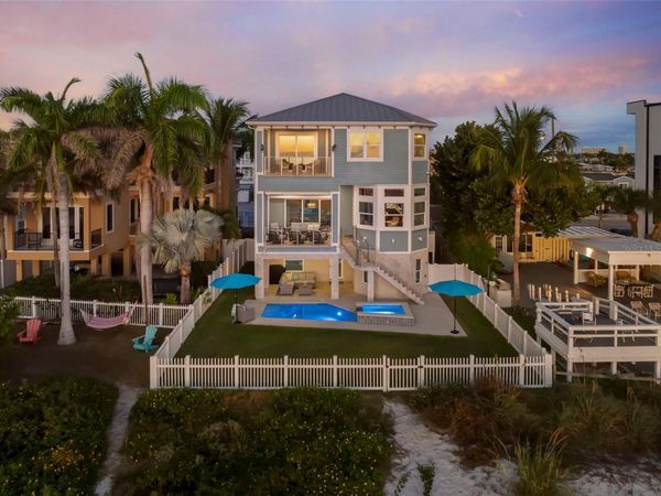 10042 GULF BOULEVARD, TREASURE ISLAND, FL 33706