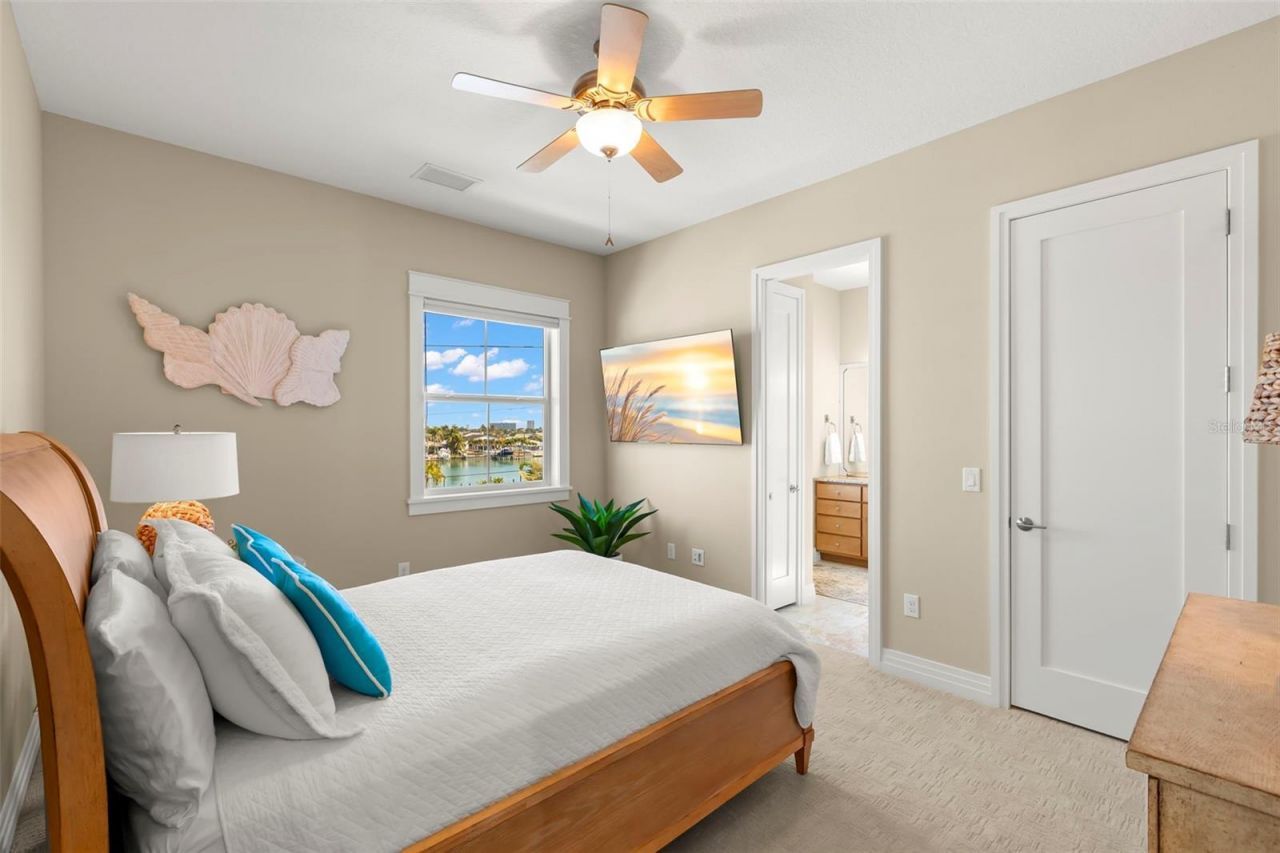 10042 Gulf Boulevard, Treasure Island, FL 33706 Photo