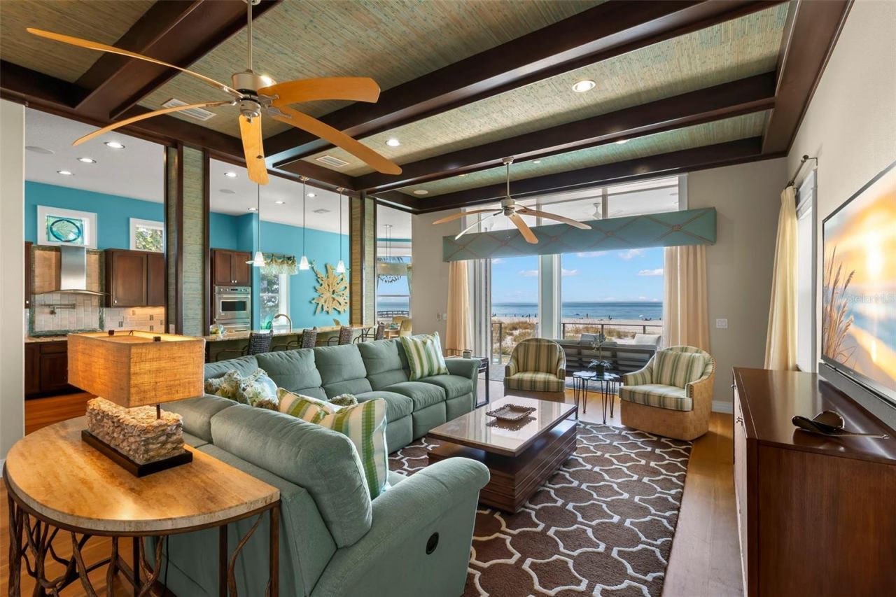 10042 Gulf Boulevard, Treasure Island, FL 33706 Photo