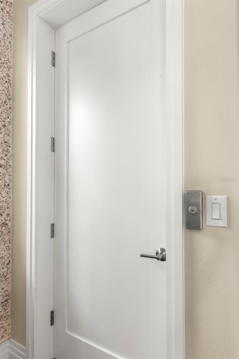 10042 Gulf Boulevard, Treasure Island, FL 33706 Photo